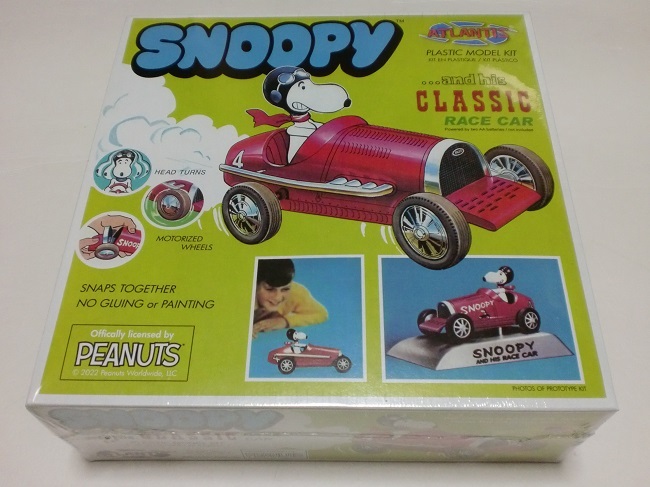 アトランティスモデル スヌーピー & 彼の クラシック レース カー Snoopy & His Race Car (Monogram) ATLANTIS MODELS 6894 復刻版