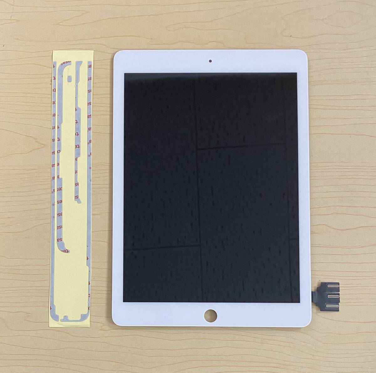 iPad Pro 11 インチ (2020) 純正再生品 黒 フロントパネル 画面 液晶 修理 交換 、両面テープ 糊 画面 パネル 交換テープ 付き  。 ジャンク - cna.gob.bo