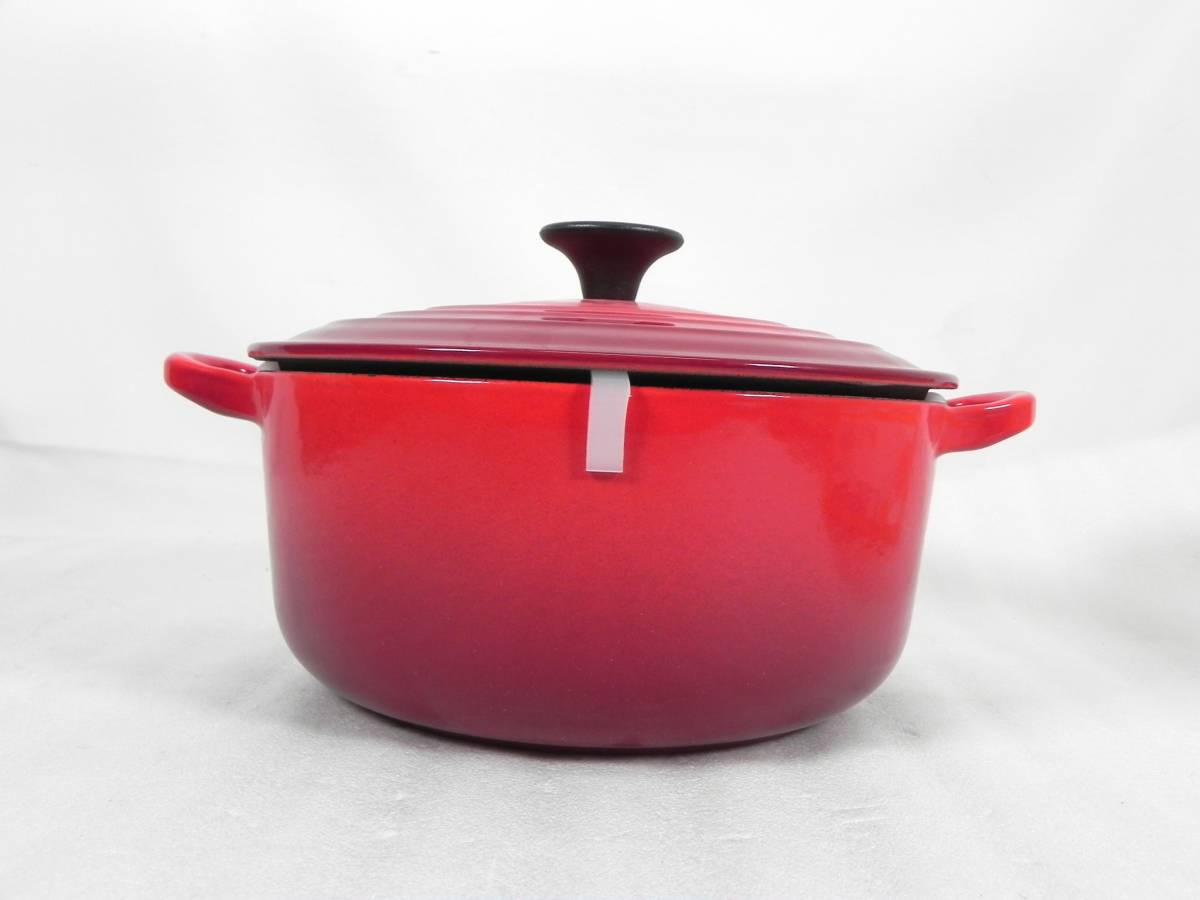 ります ☆未使用☆ LE CREUSET ル・クルーゼ 両手鍋 ココットロンド