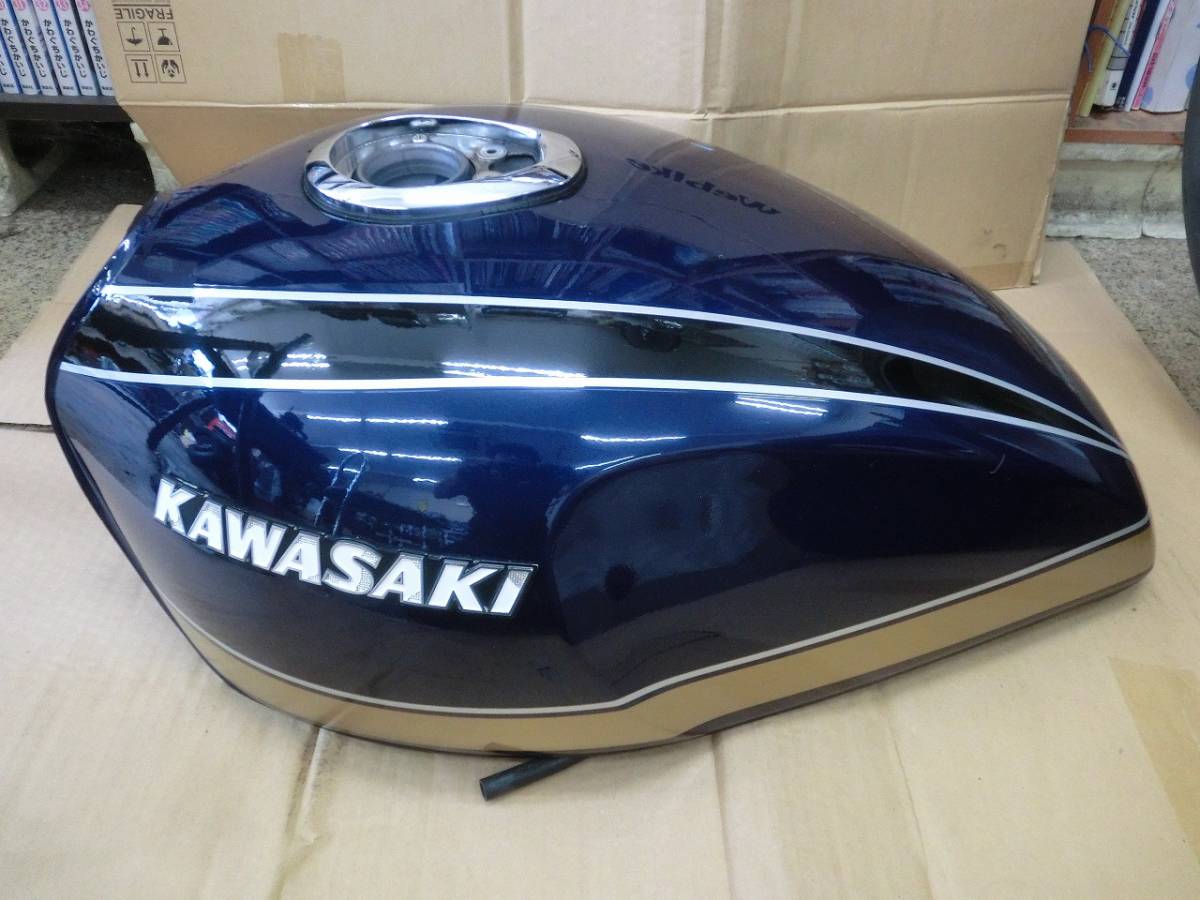ゼファー1100 純正ガソリンタンク - 家具 ゼファー1100 純正ガソリンタンク - 家具