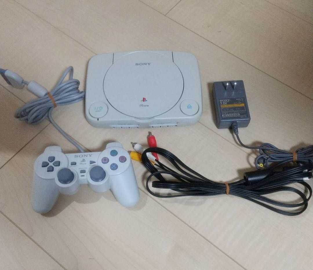 新古美品 PSone PS one 本体(SCPH-100) 動作確認済 SONY