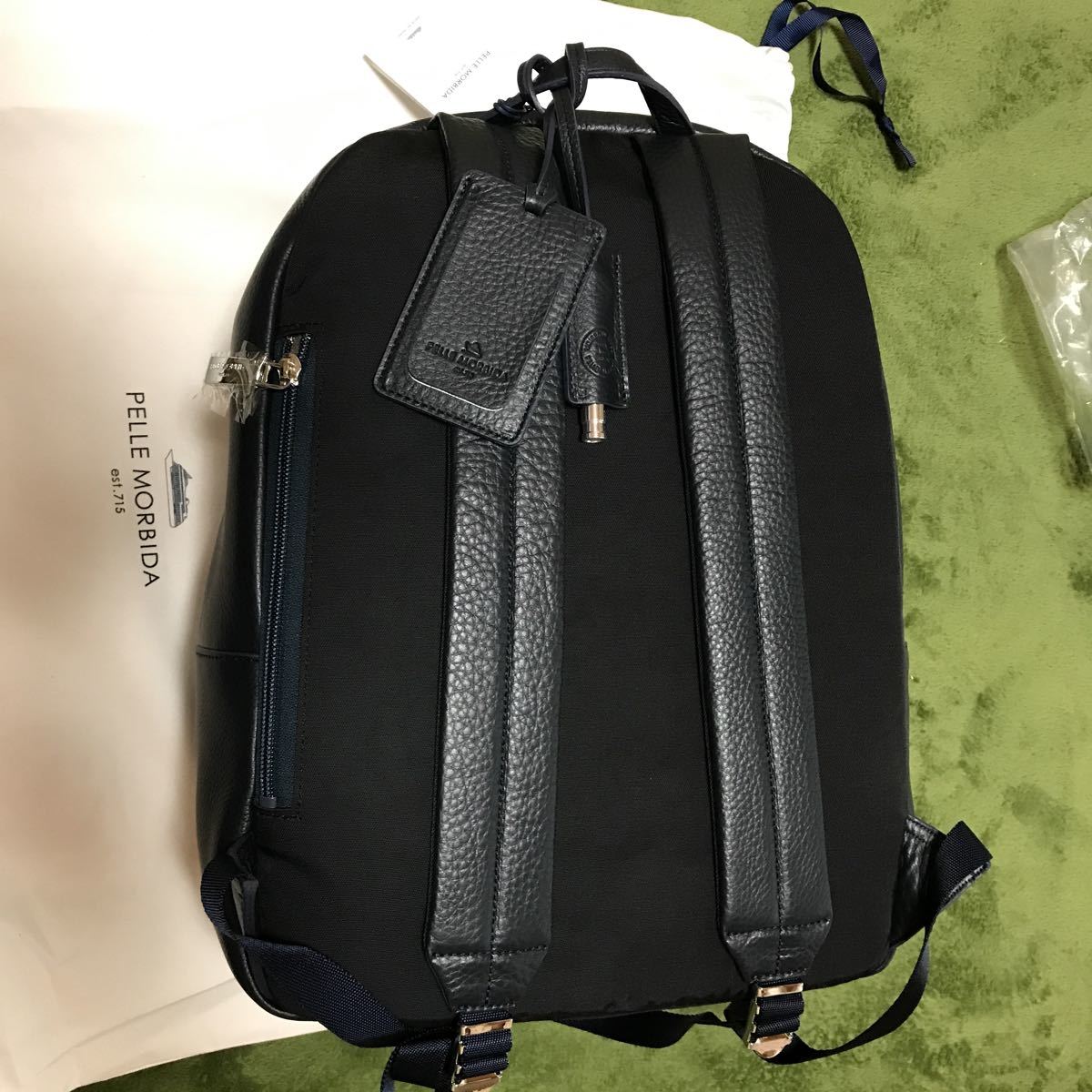 送料込 ペッレモルビダ PELLE MORBIDA レザーリュック ネイビー色 PMO
