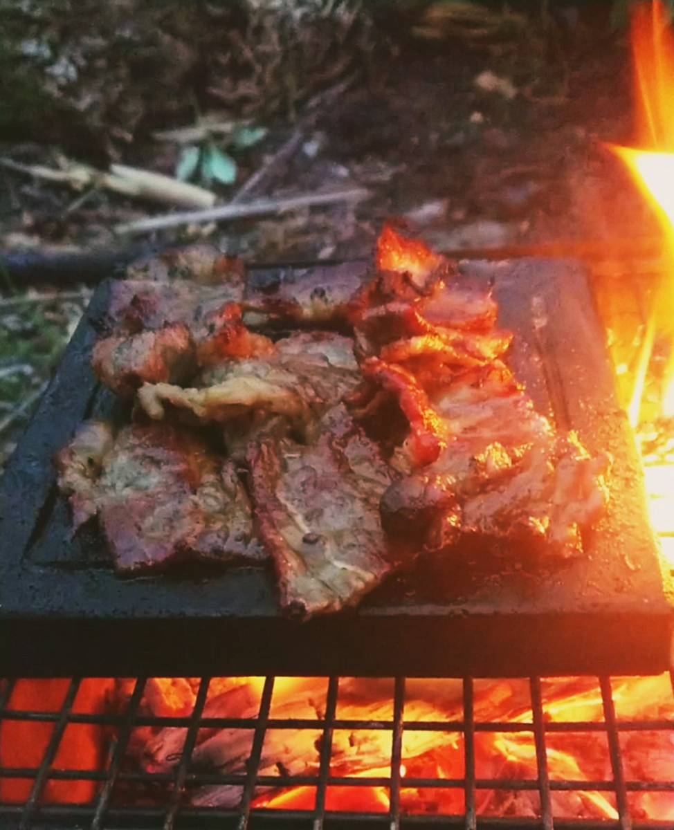 溶岩プレート【-極み焼き・改-】五徳セット BBQ 焼肉 ステーキ キャンプ 焚火台 イワタニ