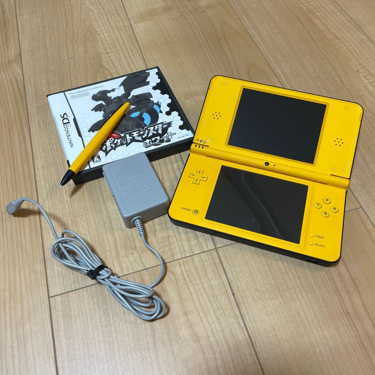 ニンテンドーDSi LL ポケモンホワイト　セット