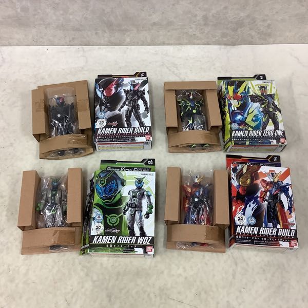 1円～ バンダイ ライダーキックスフィギュア 仮面ライダーエグゼイド