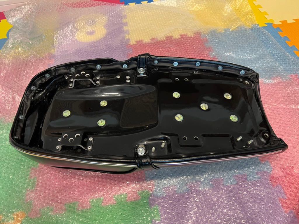 GT380 GT550 シート 川口シート カワグチシート 鍵穴あり 後期 GT380 GT550 シート 川口シート カワグチシート 鍵穴あり 後期