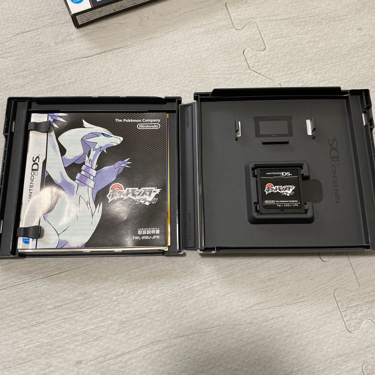 DS】 ポケットモンスター ブラック 【外箱付き】美品|Yahoo DS】 ポケットモンスター ブラック 【外箱付き】美品|Yahoo