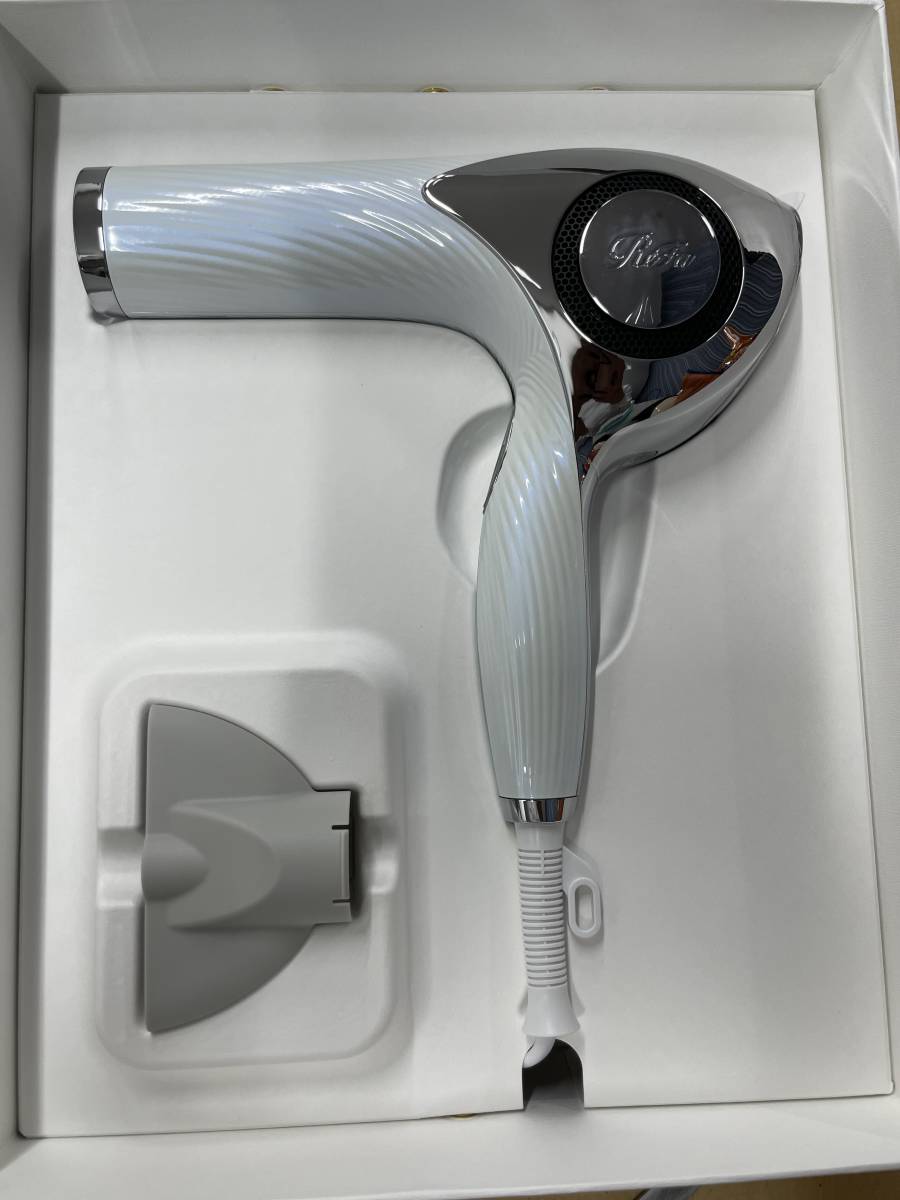 お得】 リファ ビューテック ドライヤー RE-AB02A ホワイト 新品