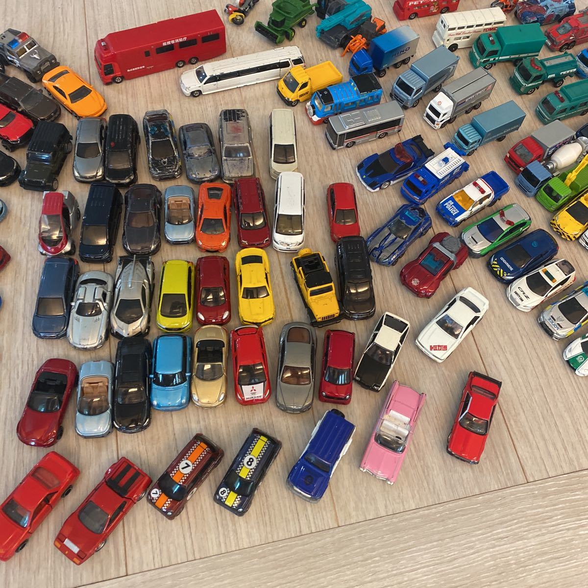59トミカ TOMICA 大量 まとめ売り まとめて約130台 廃盤廃番レア