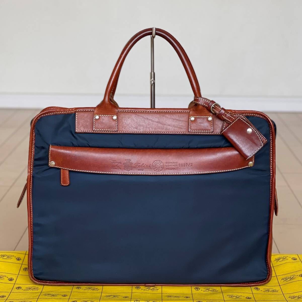 専用i (フェリージ)8637/2 DS 美品 新品 ネイビー-
