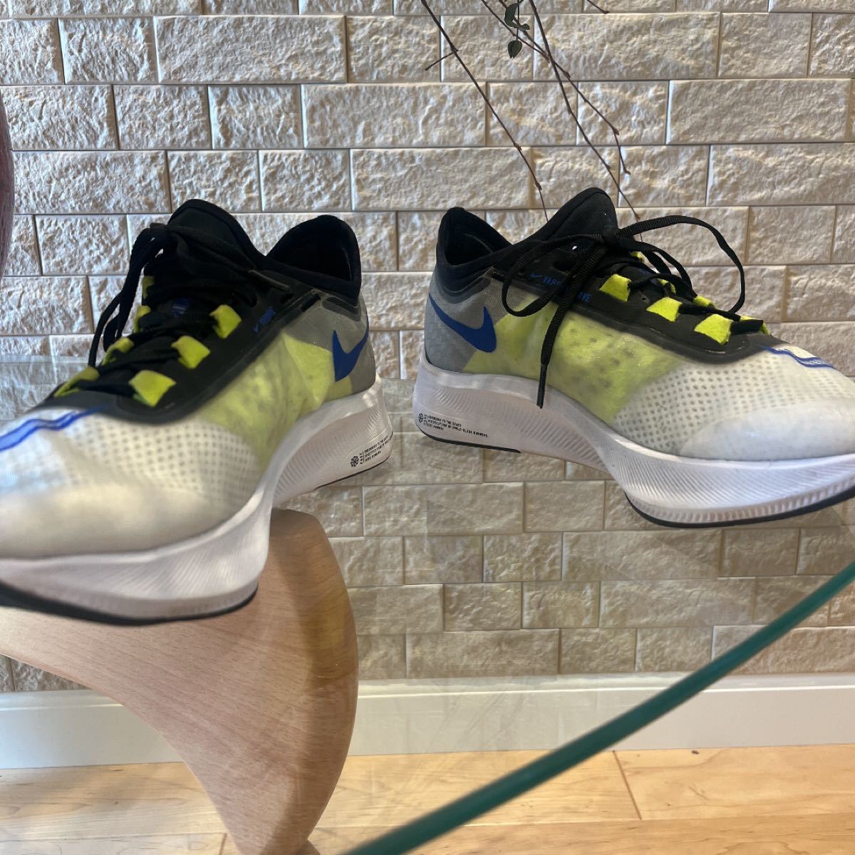 人気　NIKE ZOOM FLY 3 size26