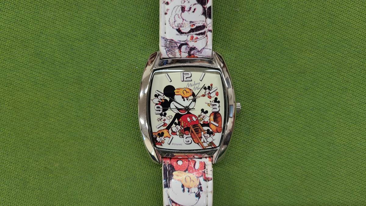 ★売切り★ディズニーランド ミッキーマウス腕時計 白系 ジャンク品 中古 No.Jの画像1