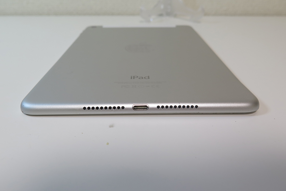 iPad mini 4 Wi-Fi+Cellular 64GB MK732J/A AU SIMフリー 中古ジャンク品 (5)_画像7