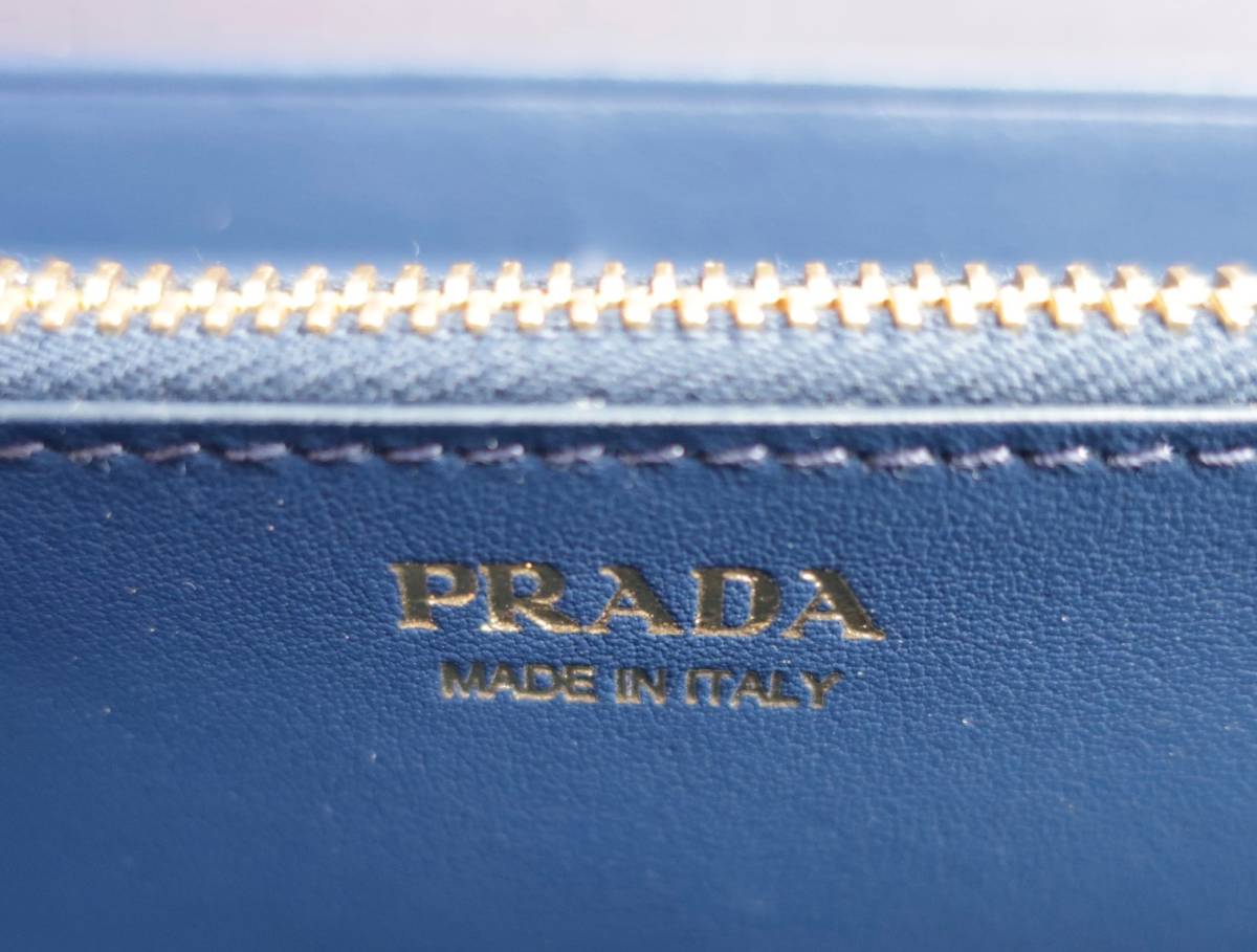 ● PRADA プラダ 長財布 水色 革 新品 カードホルダー付 2色使い ユニセックス VITELLO MOVE 金具ゴールド 1MH132 14万円相当 高級レザー_画像6