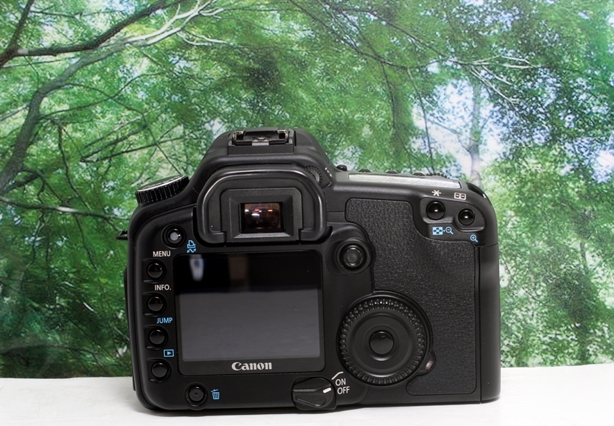 新作続 ❤️wi-fiSD付 高速連写 美品✴EOS 30D 元箱付き❤️ sitedev