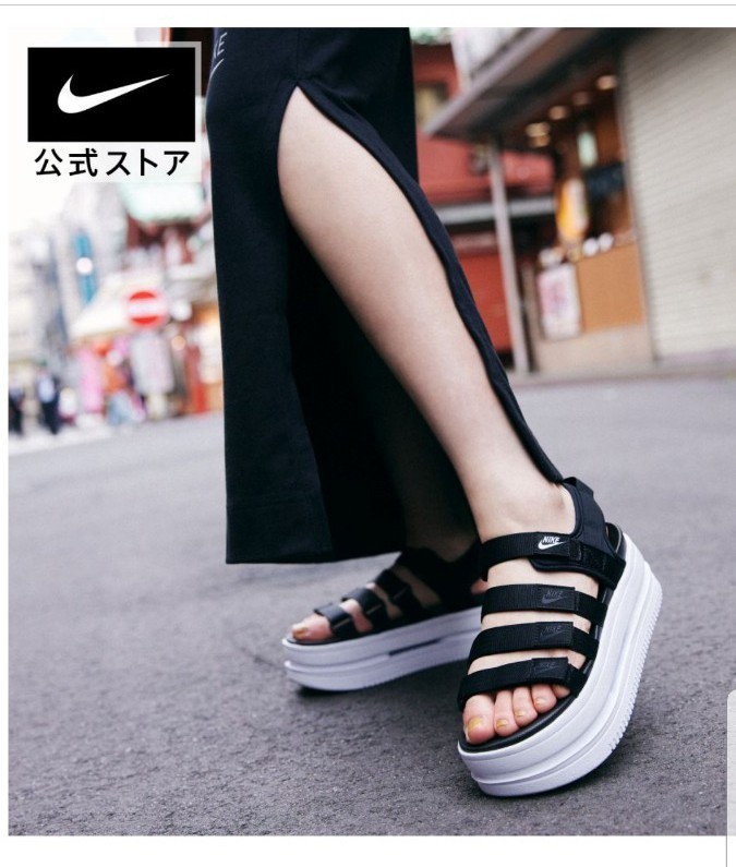 NIKE　クラシック　厚底　新品　サンダル　25　 黒