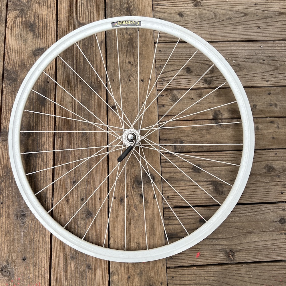 新品未使用 CANDYRIM WHITE with Rainbow Lam フロントWHEEL SANSIN クイック仕様 フロントホイール