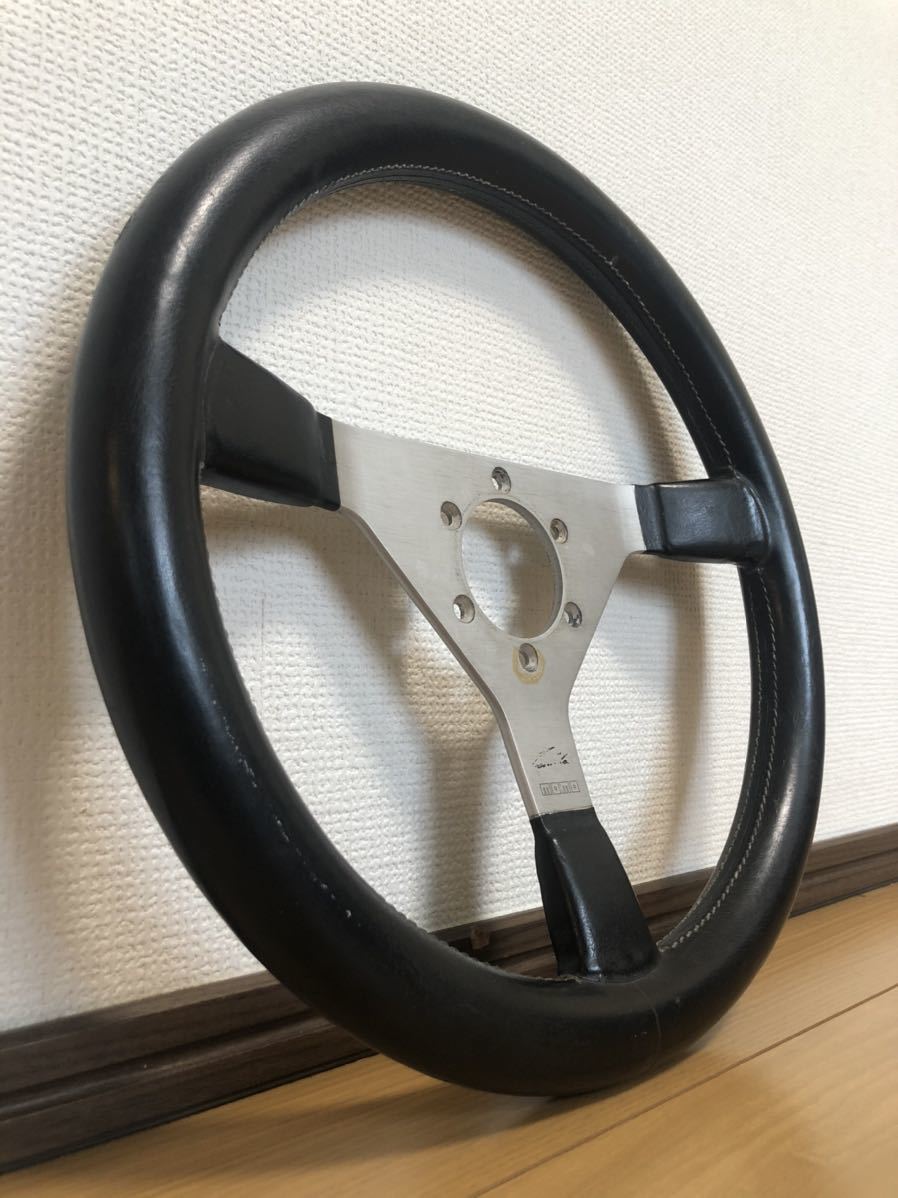momo レザー ステアリング ハンドル モモ ニキラウダ 旧車 MADE IN momo レザー ステアリング ハンドル モモ ニキラウダ 旧車 MADE IN