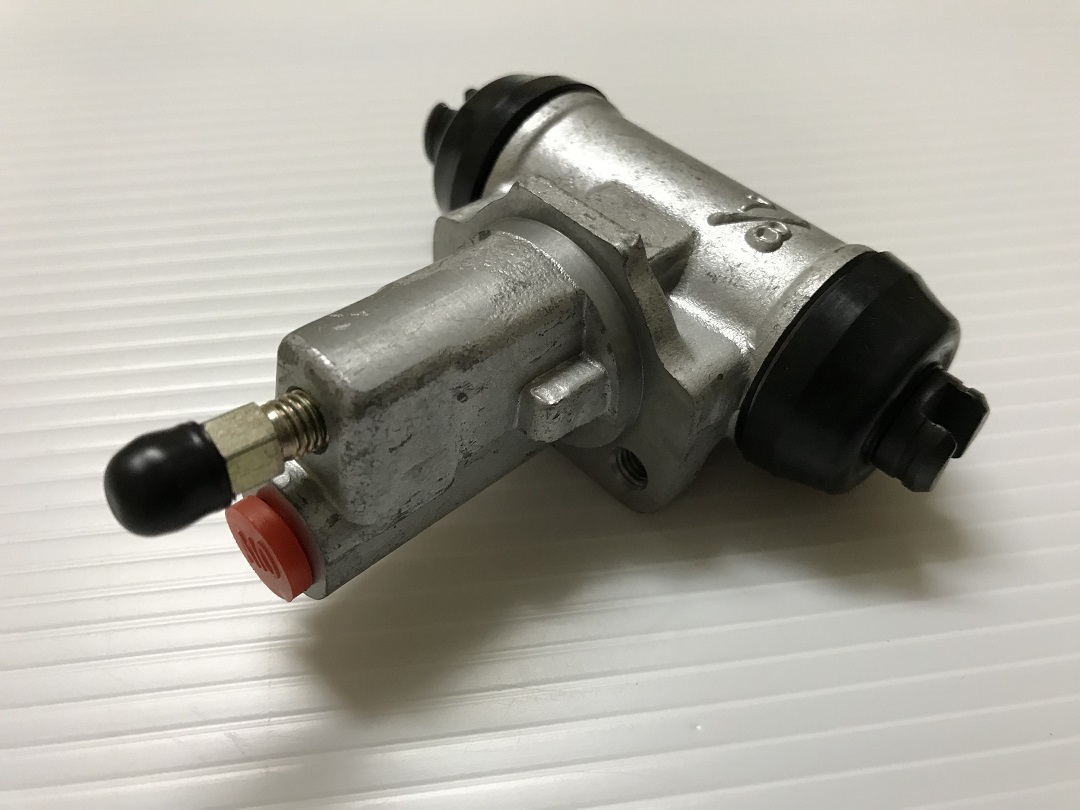 スカイラインジャパン 7/8 ホイールシリンダー ASSY GC210 GC211 旧車 ホイルシリンダー L28 ハコスカ ケンメリ S30Z_画像2