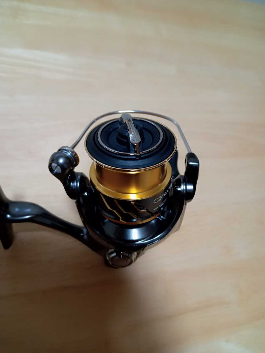 シマノ SHIMANO 20ツインパワー C2000S 実釣未使用 フィッシング シマノ SHIMANO 20ツインパワー C2000S 実釣未使用 フィッシング