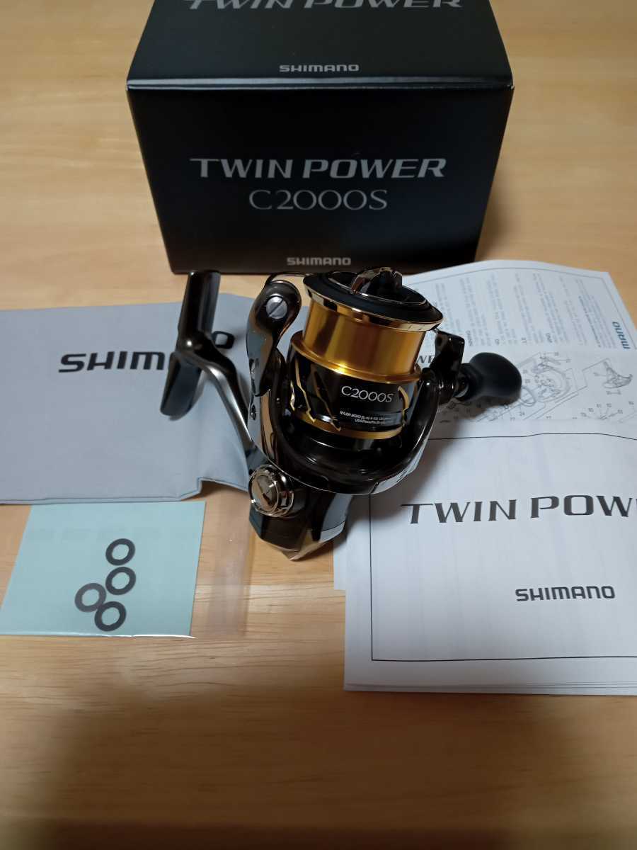 シマノ SHIMANO 20ツインパワー C2000S 実釣未使用 フィッシング シマノ SHIMANO 20ツインパワー C2000S 実釣未使用 フィッシング