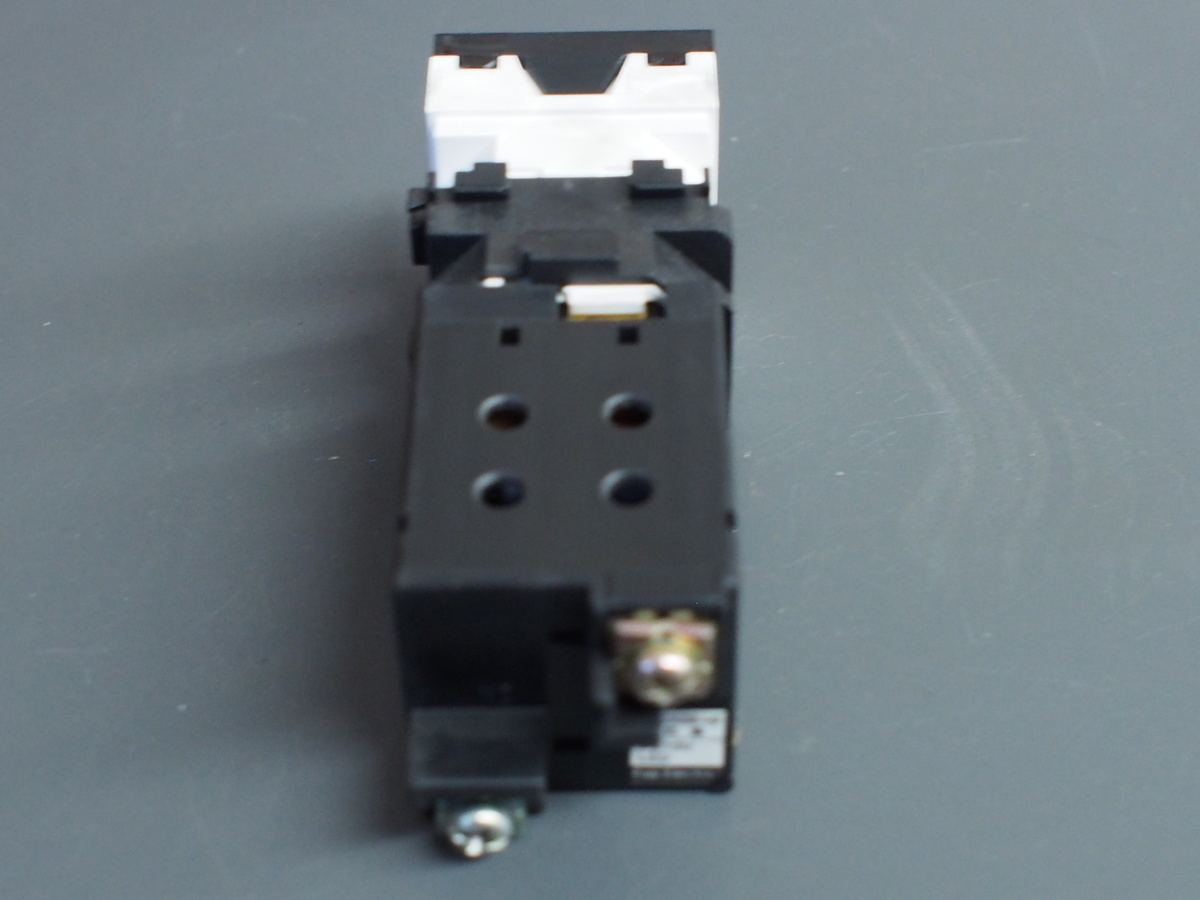 電気設備 計装設備 制御盤 表示ランプ 富士電機(株) FUJI ELECTRIC LED 表示灯 抵抗器 APCX028-H7 DC: 110V サイズ: 30×30×88_画像4