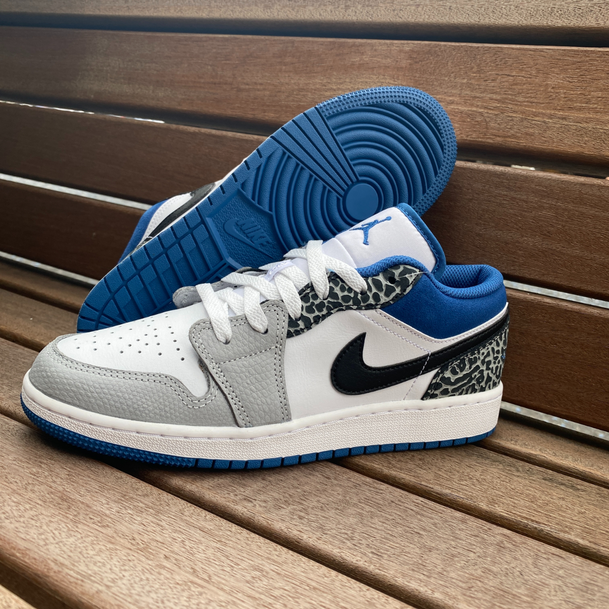 正規品 【us7】 NIKE ナイキ AIR JORDAN1 LOW エアジョーダン1 AJ1