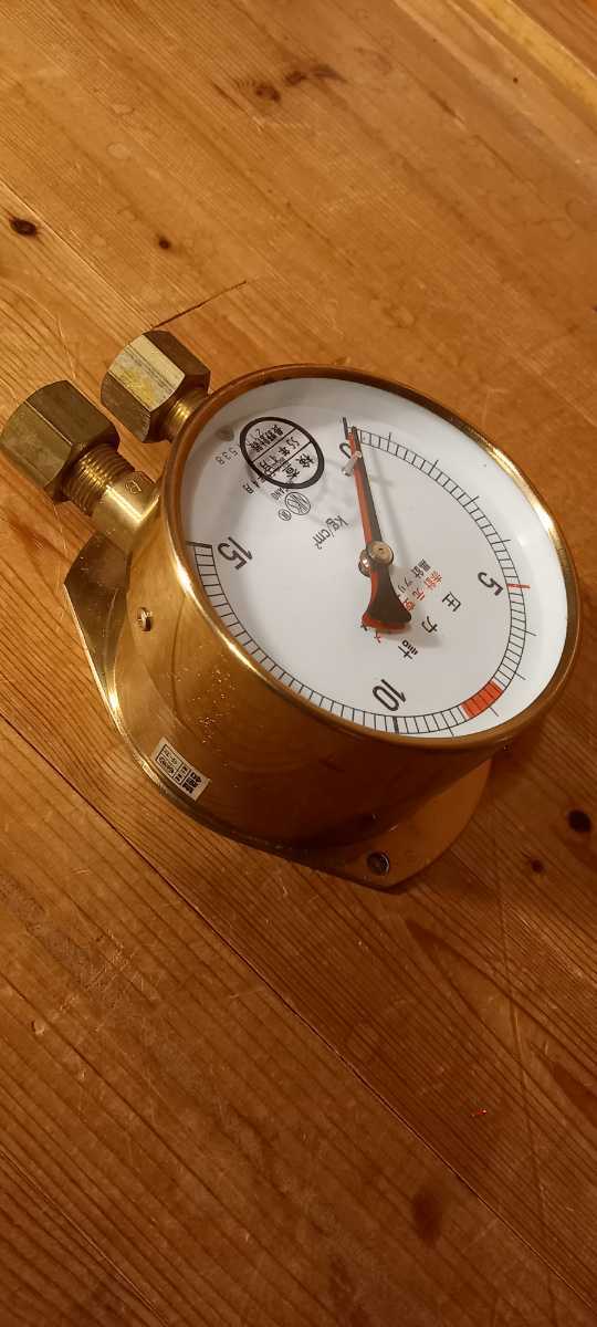 国鉄の旧型気動車用の二針の圧力計(元空気ダメ用とつりあい空気ダメ