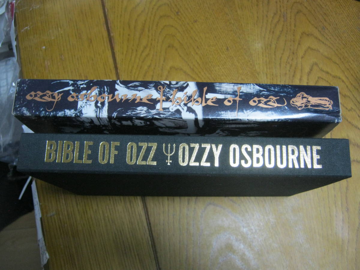 OZZY OSBOURNE オジーオズボーン /BIBLE OF OZZ 限定CD+ブック+バックル+2ワッペンBOX RANDY