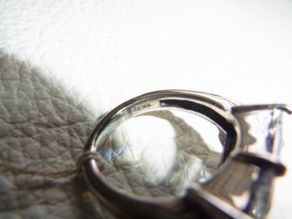 未使用 定価2.1万箱付■アイスランド宝石デザイナー：ヘンドリカ・ヴォーゲH&W 銀無垢（シルバー）＋ダイヤ（ジルコニア）3個 リング 12号