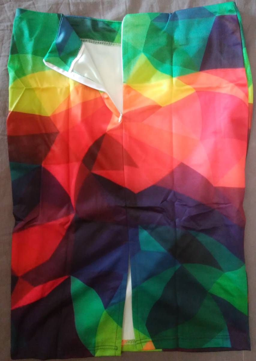 【新品・未使用】レインボープライド XLサイズ 幾何学模様 タイトスカート【虹色・マルチカラー・カラフル】_画像2