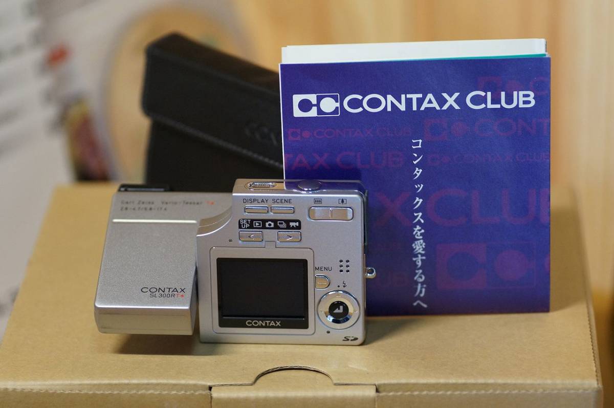  CONTAX SL300R-T* チタン色 Carl Zeiss Vario-Tessar T* ツァイス　中古良品_CONTAXの文字が誇らしい。