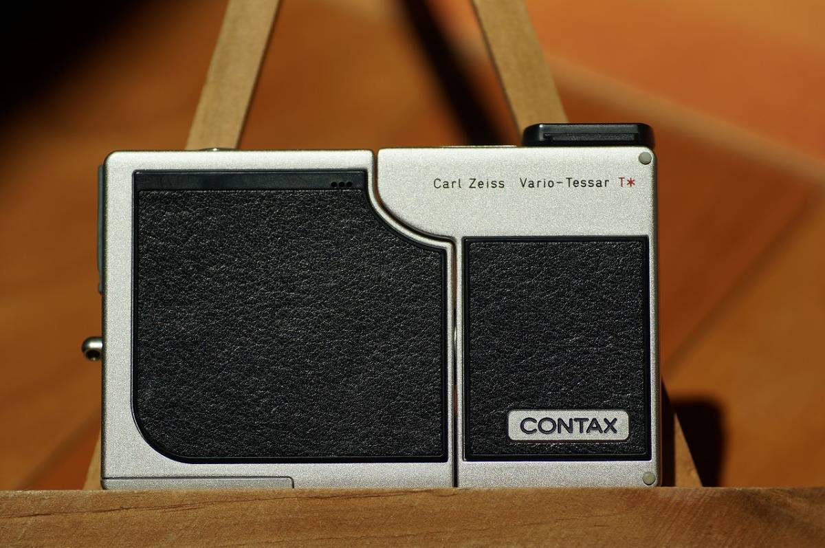  CONTAX SL300R-T* チタン色 Carl Zeiss Vario-Tessar T* ツァイス　中古良品_イーゼルは付属しません。