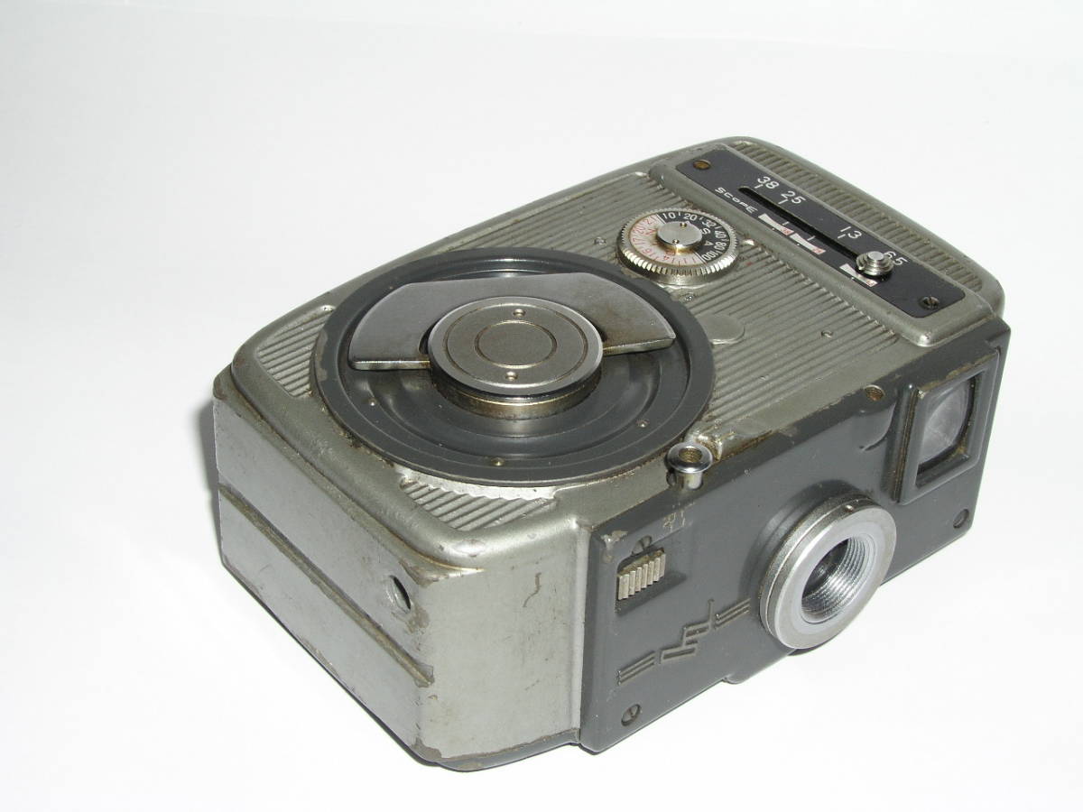 3062●● YASHICA-8 W8 (ダブルエイト) シネカメラ ゼンマイモーター式 レンズなし ●_画像6