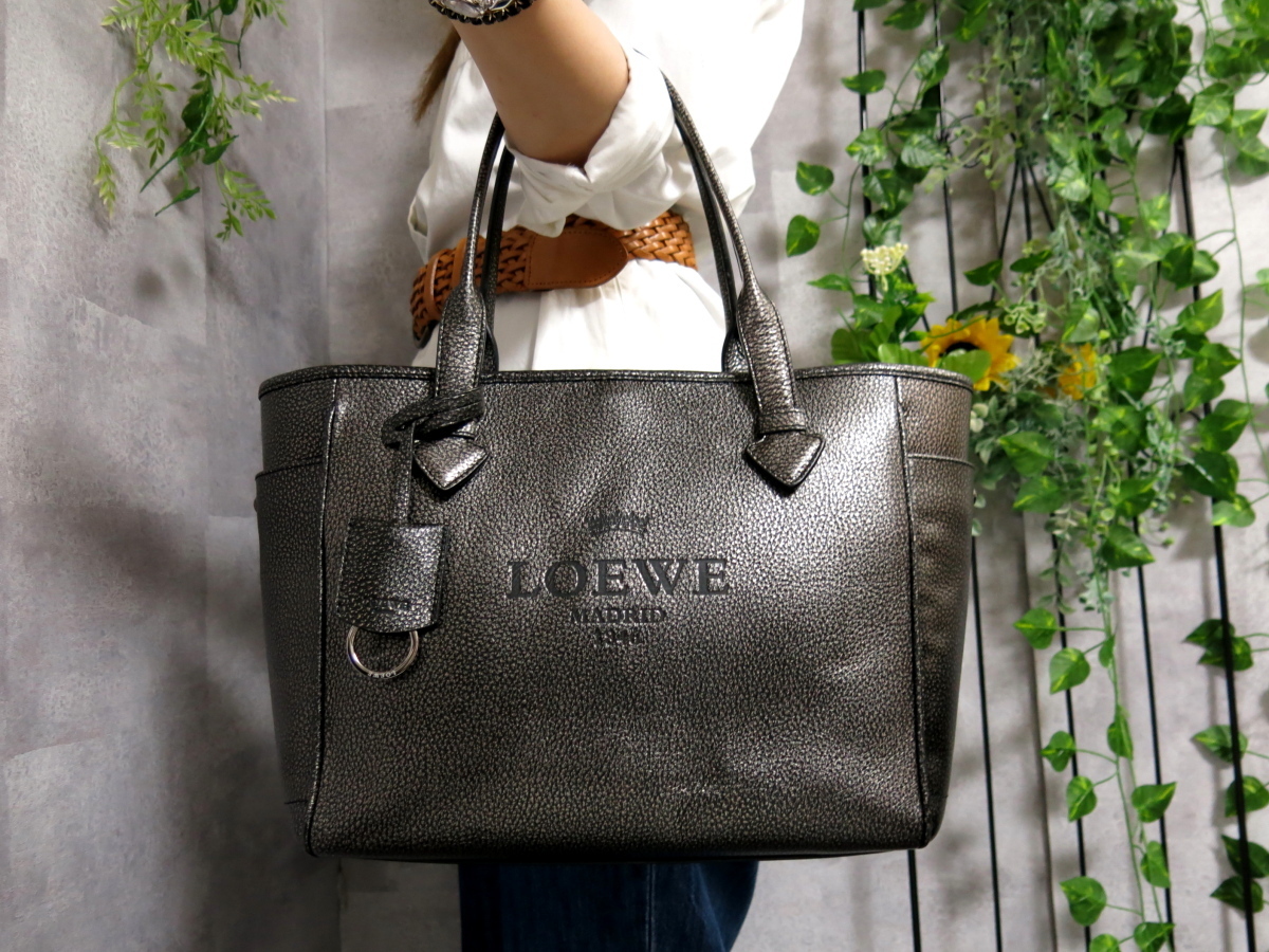 ●未使用●LOEWE ロエベ●ヘリテージ●ロゴ型押し●カーフ レザー 本革●トート バッグ●メタリックブラック●肩掛け●A4 書類●Js27602_画像1