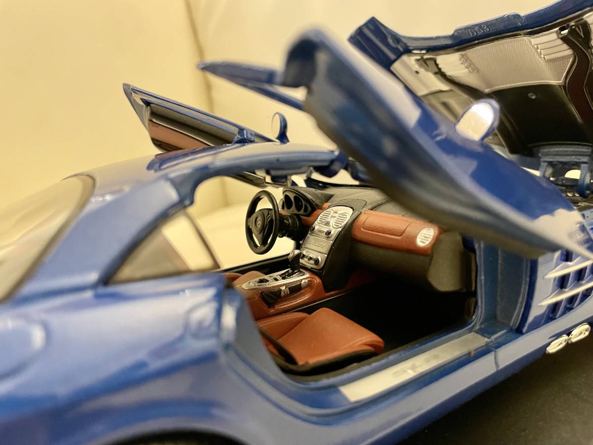 【美品】Maisto マイスト 「Mercedes SLR McLaren」 メルセデス マクラーレン 1/18 ダイキャストカー ミニカー コレクションカー_画像7