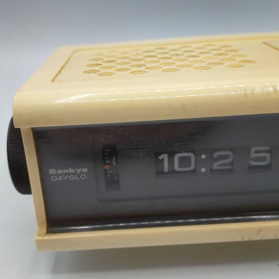 昭和レトロ SANKYO DAYGLO パタパタ時計 ラジオ機能つき ヴィンテージ 昭和レトロ SANKYO DAYGLO パタパタ時計 ラジオ機能つき ヴィンテージ