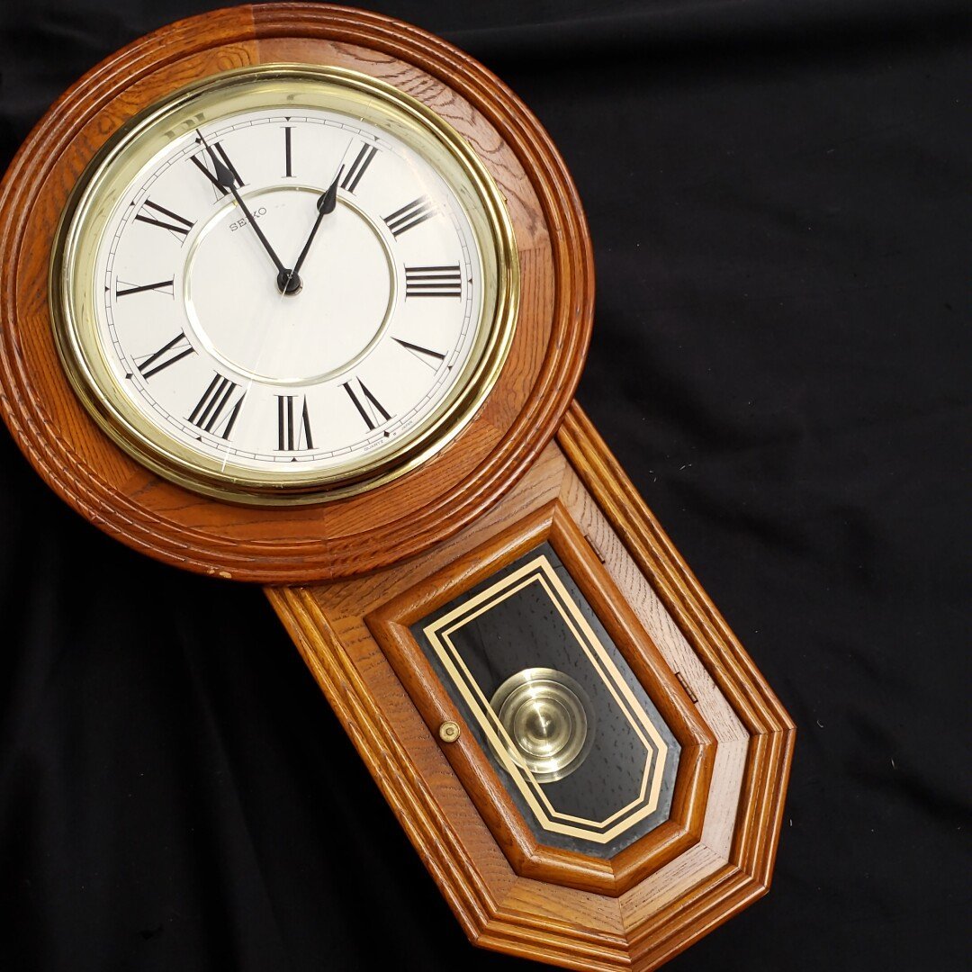 柱時計　SEIKO　PQ826B　クオーツ　クロック 　日本製　レトロ風　振り子時計　電池式　ジャンク品　木製　時計[120i1853]_画像1