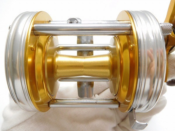ABU アブアンバサダー6500C ロケット ハンドル交換ノブ軸間約 ABU アブアンバサダー6500C ロケット ハンドル交換ノブ軸間約