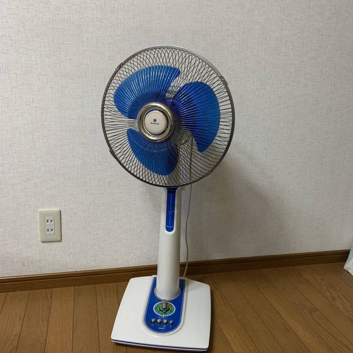 Yahoo!オークション - 昭和レトロ 大型扇風機 扇風機 リビング Yahoo!オークション - 昭和レトロ 大型扇風機 扇風機 リビング