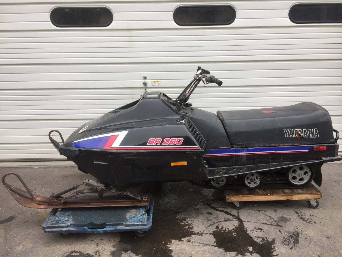 ヤマハ スノーモービルBR250ロング ヤマハ スノーモービルBR250ロング
