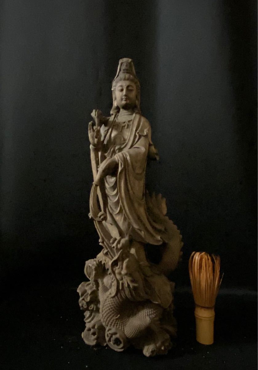 高36cmcm 仏教工芸品 総楠製 井波彫刻一刀彫 木彫仏像 龍上観音菩薩