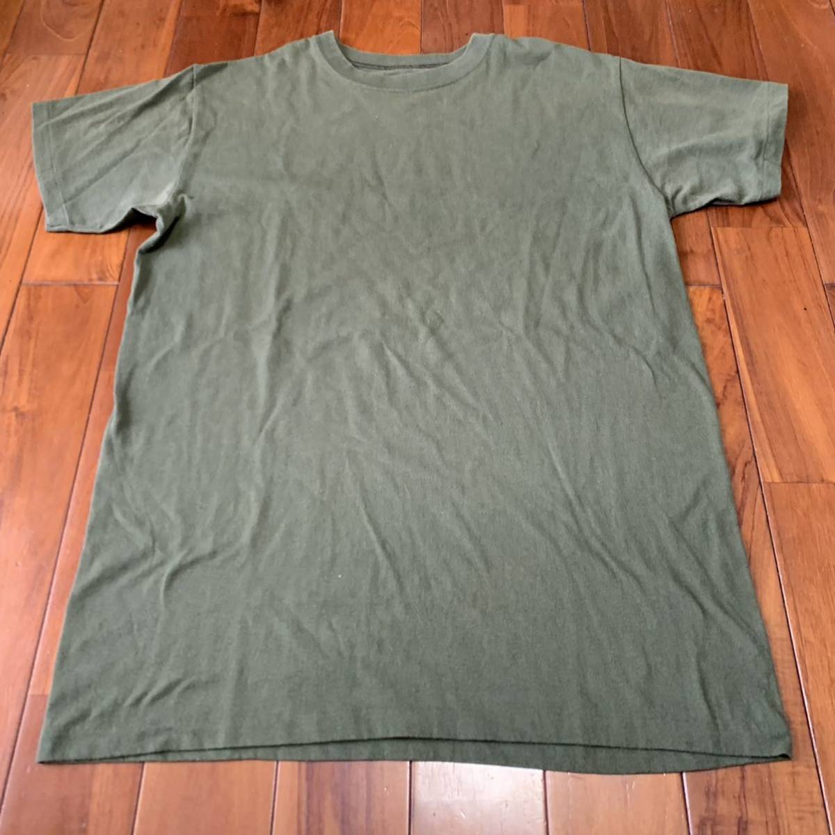 沖縄 米軍放出品 Tシャツ トレーニング ランニング 筋トレ スポーツ MEDIUM OD (管理番号QR38)_画像1