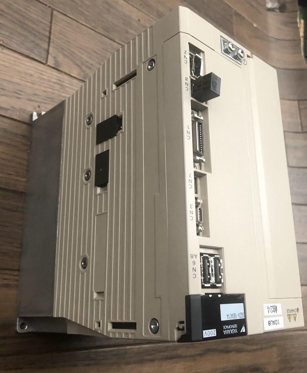 プレゼントを選ぼう! YASKAWA SGDV-180A11A SERVOPACK スイッチ、開閉