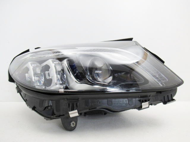○【良品】 ベンツ Cクラス W205 後期 純正 右 ヘッドライト LED A 205