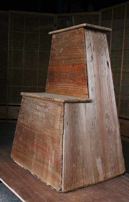 枯れた風合いのレトロな踏み台 飾り台に 昭和初期　古録展 送料別 Hサイズ　中古 品番H1347
