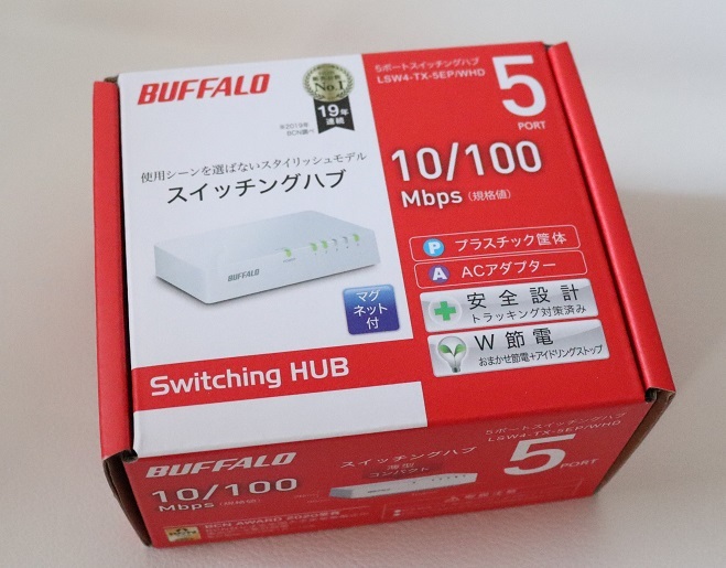 薄型コンパクト！未使用品★BUFFALO バッファロー 5ポート ホワイト スイッチングハブ マグネット付き LSW4-TX-5EP/WHD_画像1