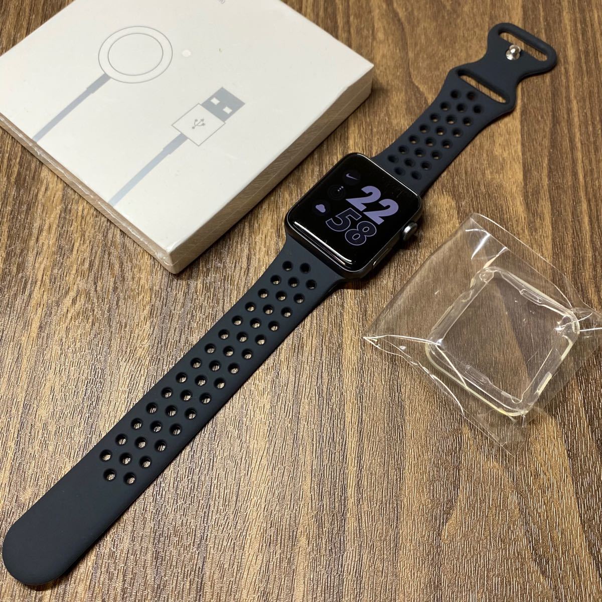 Apple watch series3 42mm GPS ★付属品新品★ アップルウォッチ バッテリー96%