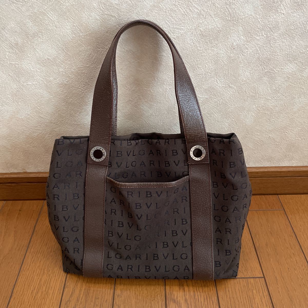 ブルガリ BVLGARI ロゴマニア トートバッグ | contifarma.pe