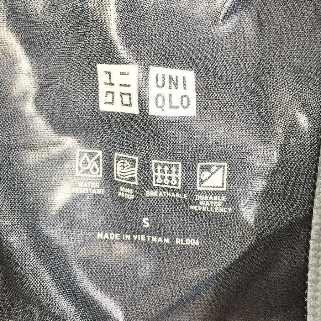 ◆UNIQLO/ユニクロ ブロックテックパーカー 防水 メンズ 撥水 マウンテンパーカー ウィンドブレーカー フード付き ブラック S K87 ｃ2948_画像4